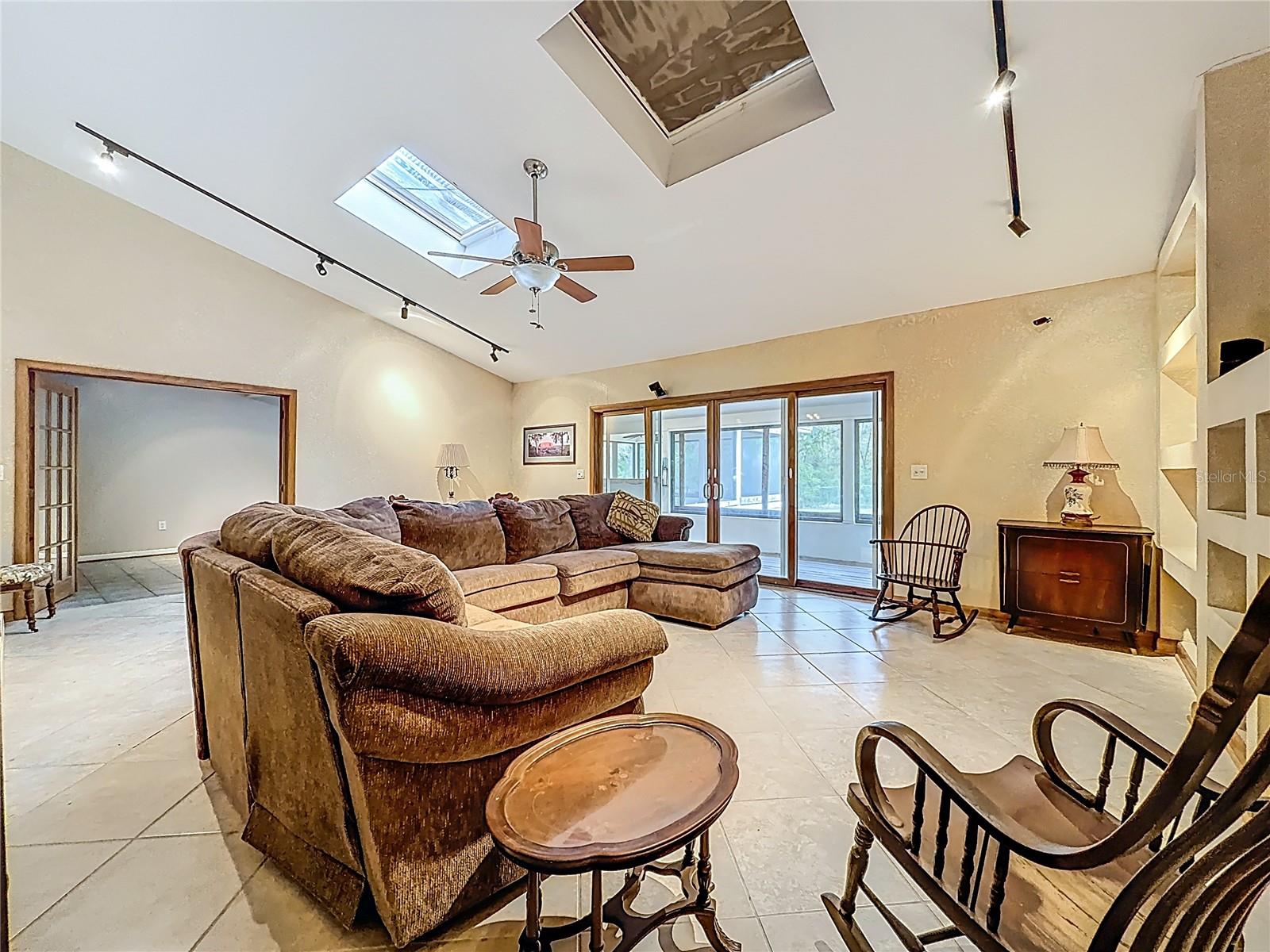 W F HALLAM & COS FARMING & TRUCKING LANDS - Residential