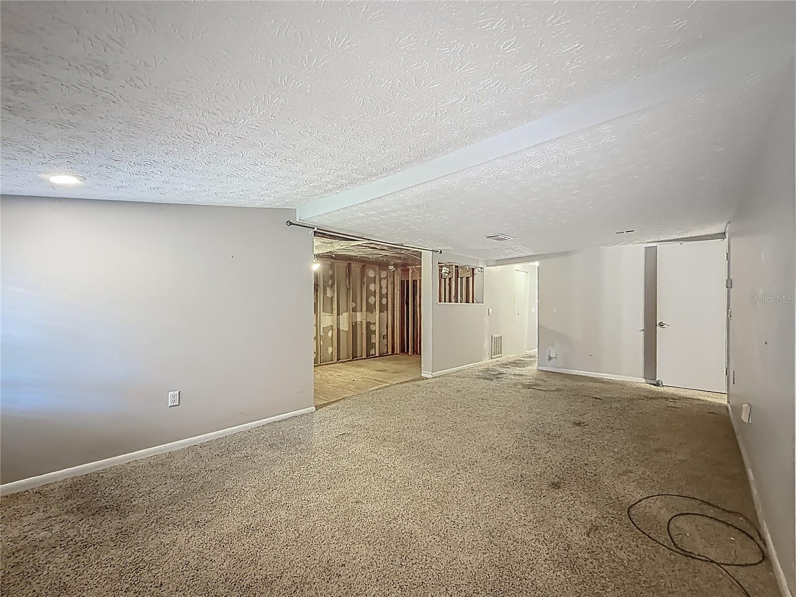 W F HALLAM & COS FARMING & TRUCKING LANDS - Residential