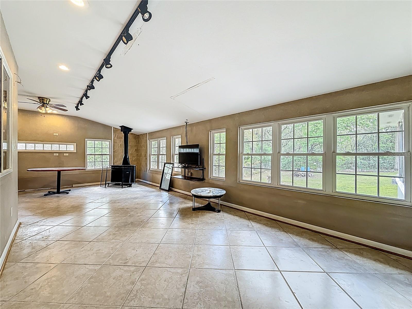 W F HALLAM & COS FARMING & TRUCKING LANDS - Residential