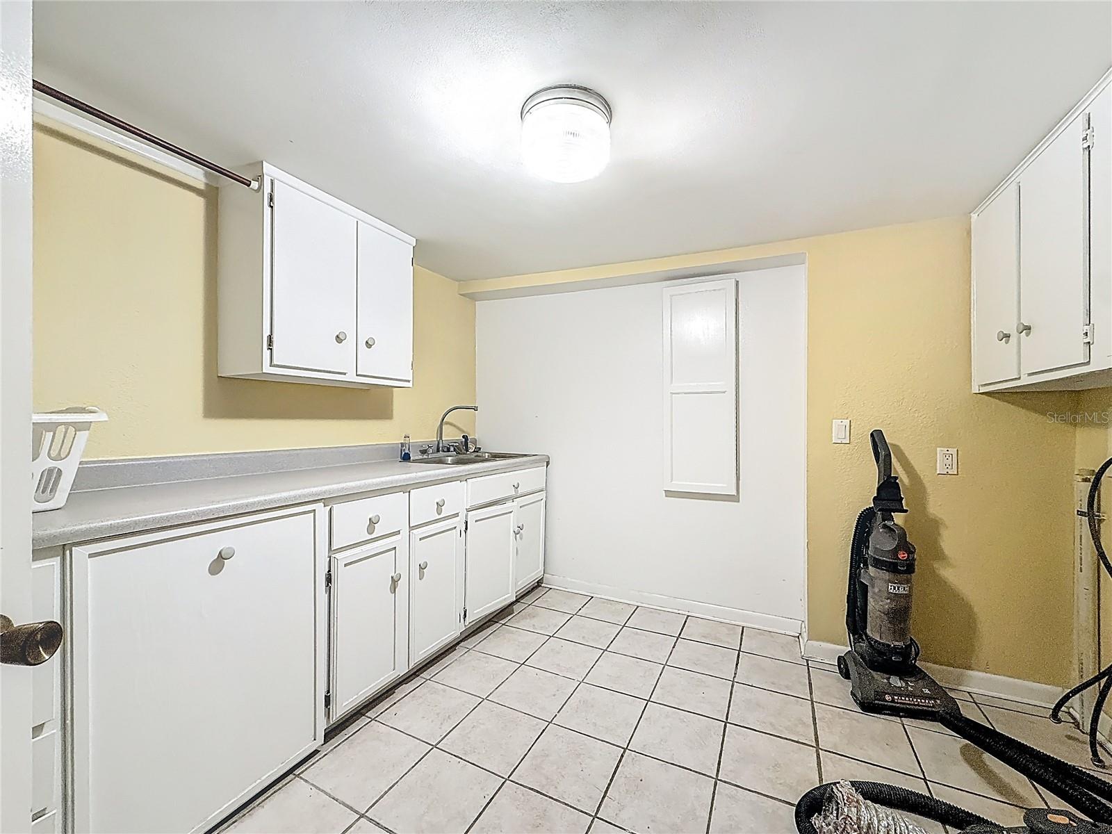 W F HALLAM & COS FARMING & TRUCKING LANDS - Residential