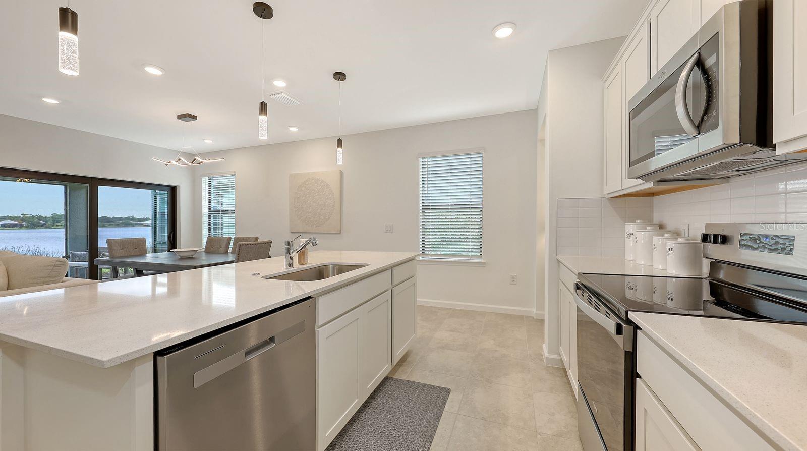 AVANTI/WATERSIDE - Residential Lease