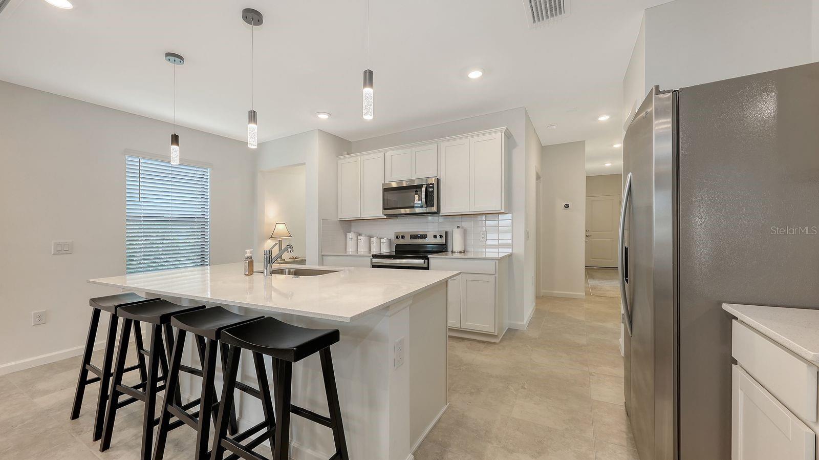 AVANTI/WATERSIDE - Residential Lease
