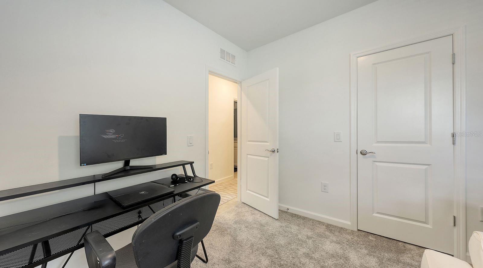 AVANTI/WATERSIDE - Residential Lease