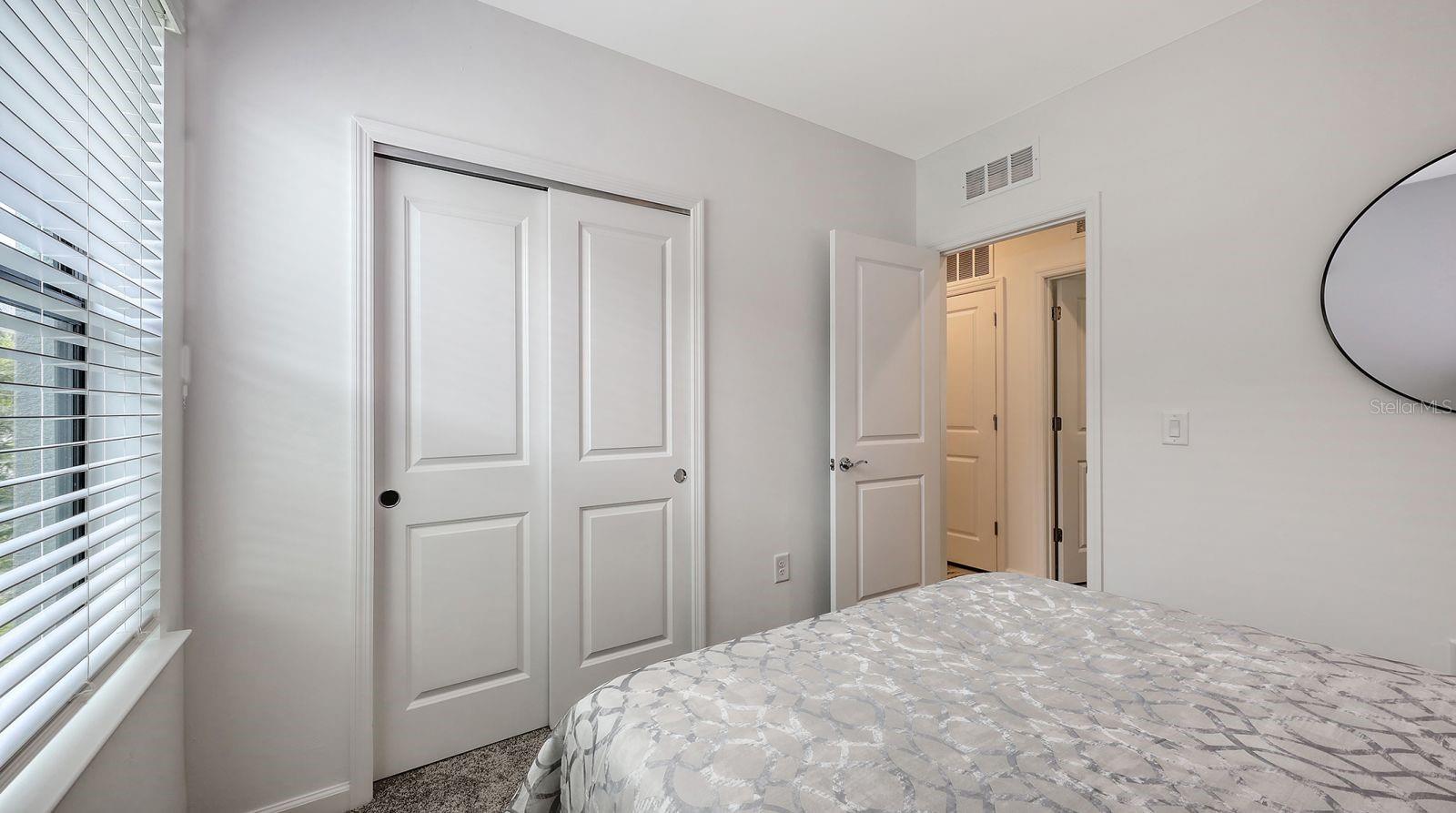 AVANTI/WATERSIDE - Residential Lease