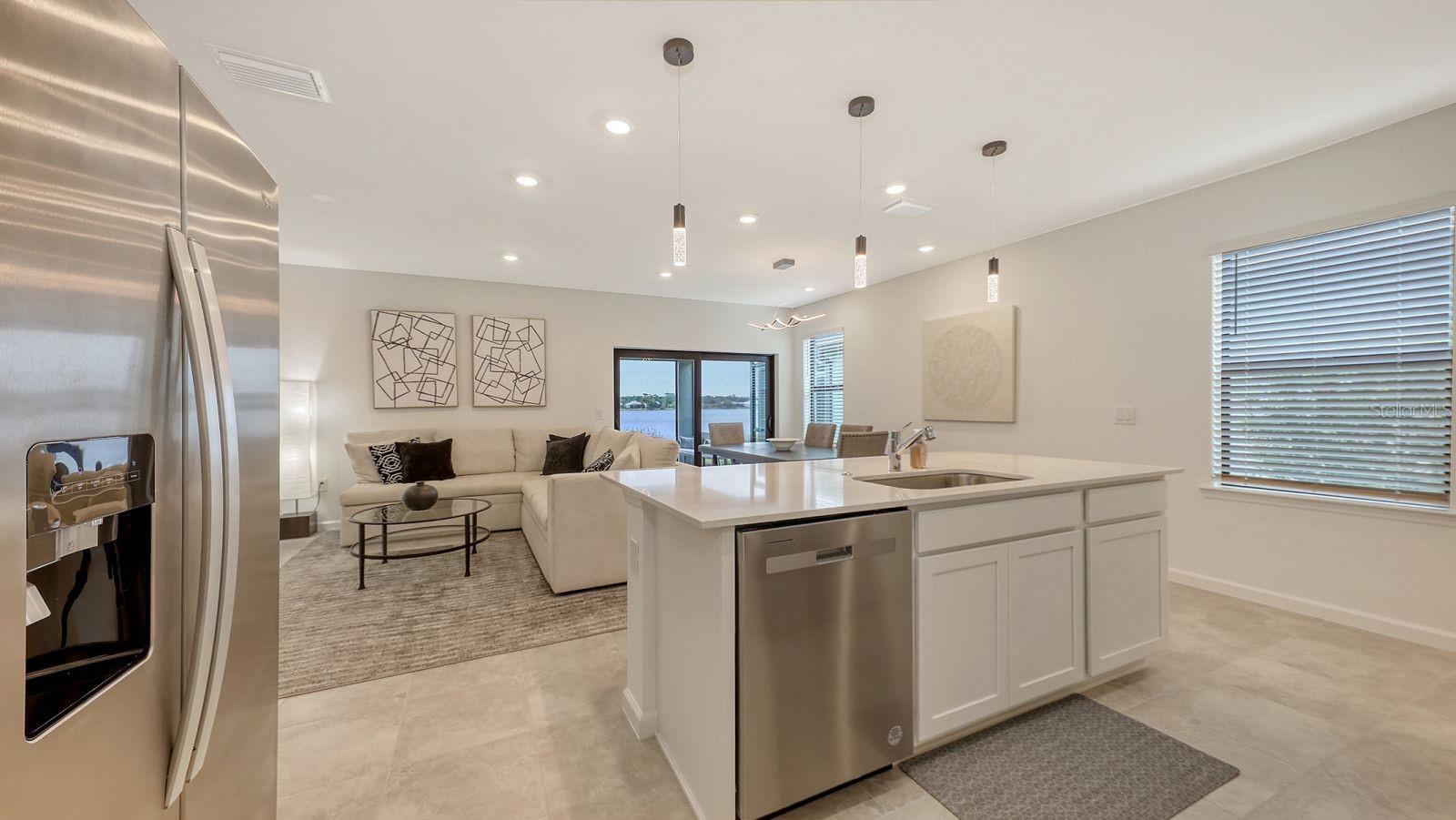 AVANTI/WATERSIDE - Residential Lease