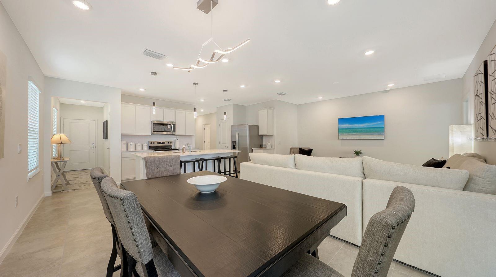 AVANTI/WATERSIDE - Residential Lease