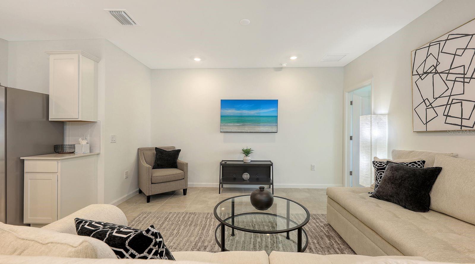 AVANTI/WATERSIDE - Residential Lease