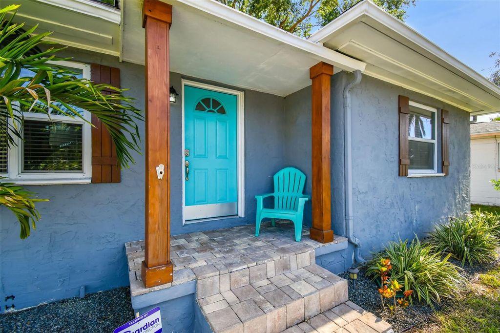 Photo of 6207 Gulfport Boulevard S, Gulfport, FL 33707 (MLS # TB8377462)