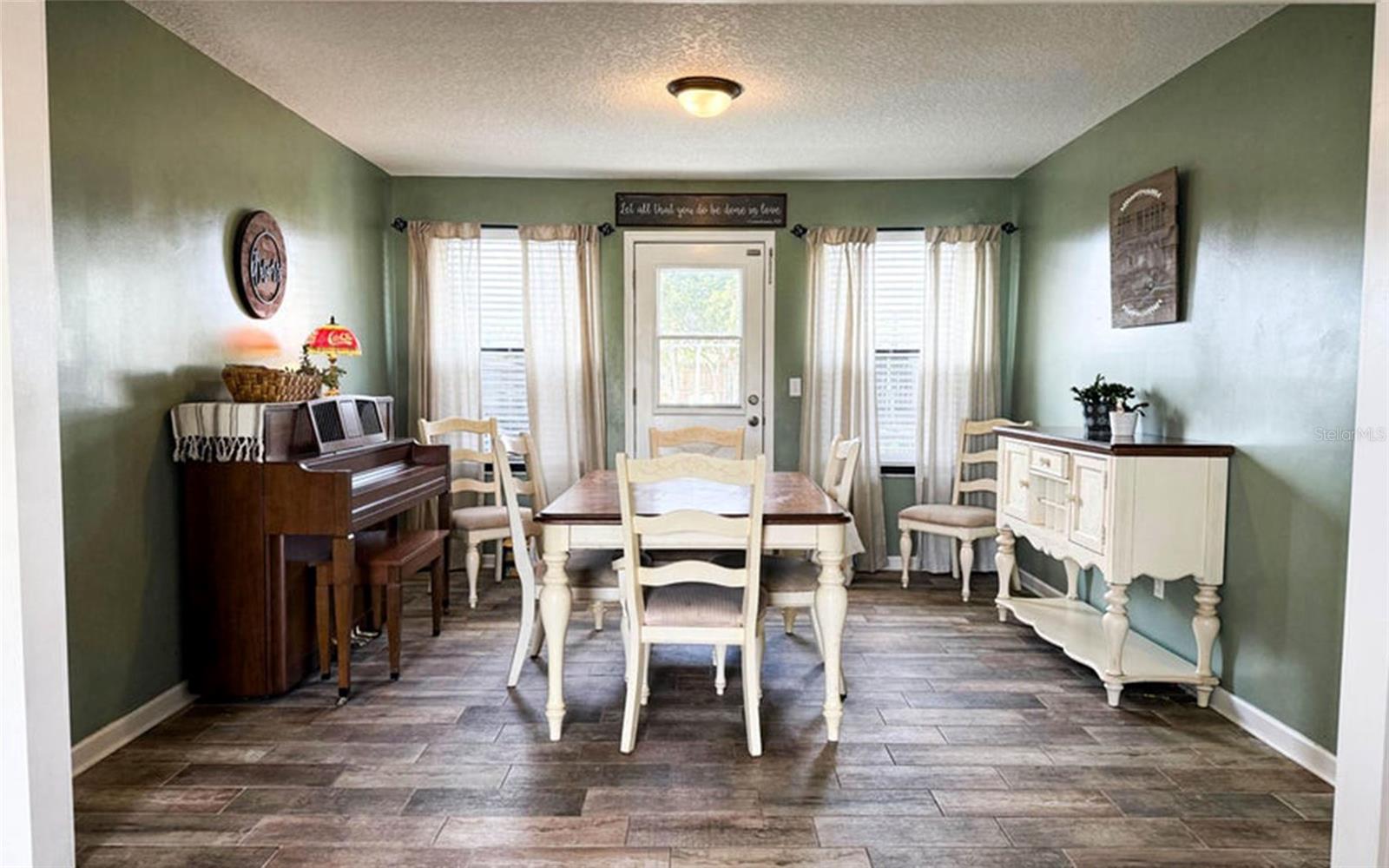 POSTMASTERS RETIREMENT VILLAGE - Residential