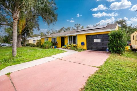 A home in PORT CHARLOTTE