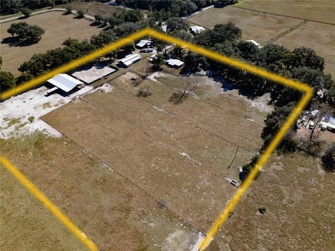 Tiny photo for 17885 NE 2nd Place, Williston, FL 32696 (MLS # OM715392)