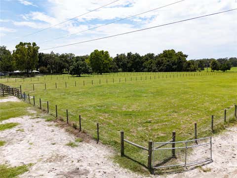 Tiny photo for 17885 NE 2nd Place, Williston, FL 32696 (MLS # OM715392)