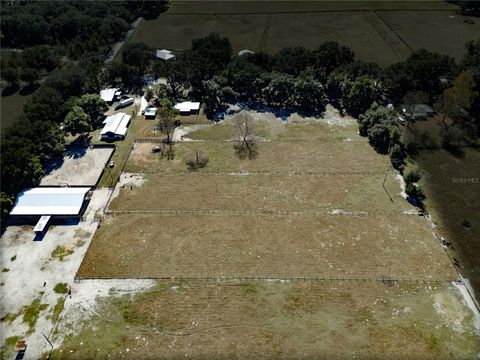 Tiny photo for 17885 NE 2nd Place, Williston, FL 32696 (MLS # OM715392)