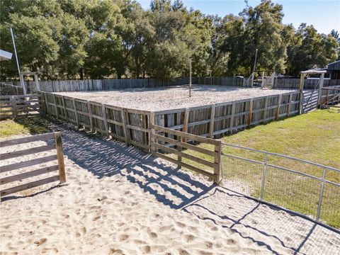 Tiny photo for 17885 NE 2nd Place, Williston, FL 32696 (MLS # OM715392)