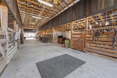 Tiny photo for 17885 NE 2nd Place, Williston, FL 32696 (MLS # OM715392)