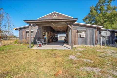 Tiny photo for 17885 NE 2nd Place, Williston, FL 32696 (MLS # OM715392)