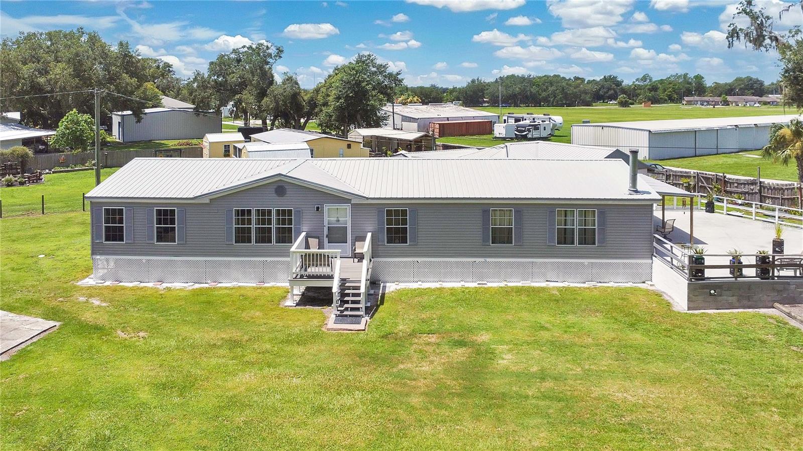 View MULBERRY, FL 33860 mobile home