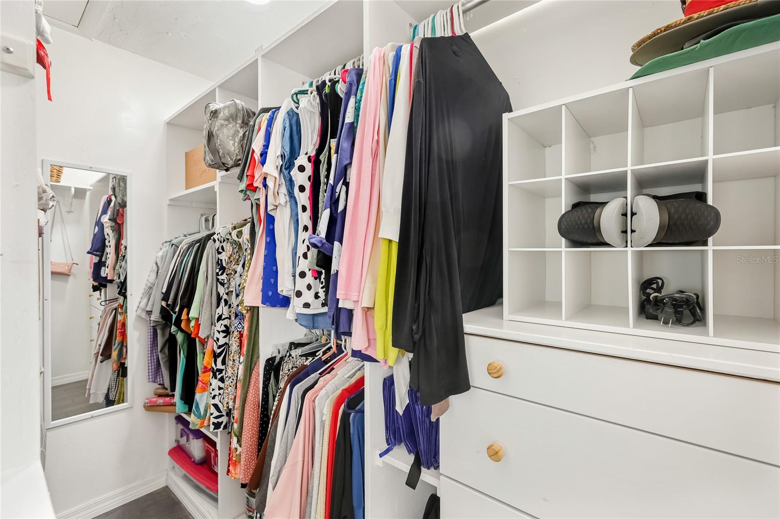 CAMBRIDGE VILLAGE - Residential