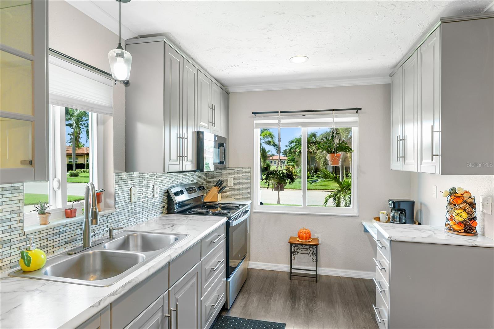 CAMBRIDGE VILLAGE - Residential