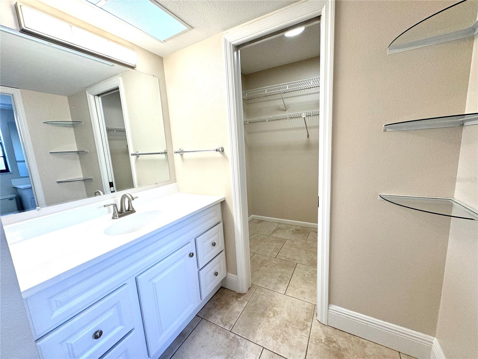 HEATHER HILLS - Residential Lease