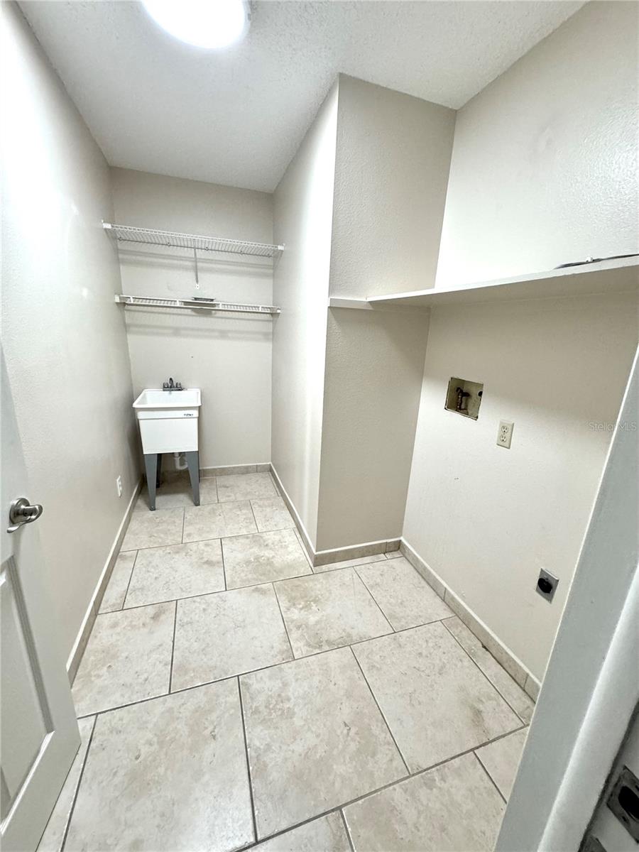 HEATHER HILLS - Residential Lease