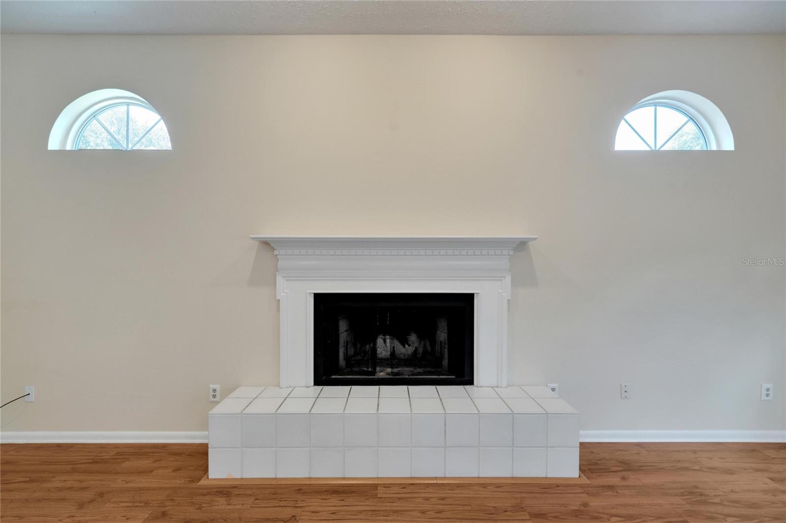 THE MANORS AT CRYSTAL LAKES - Residential Lease