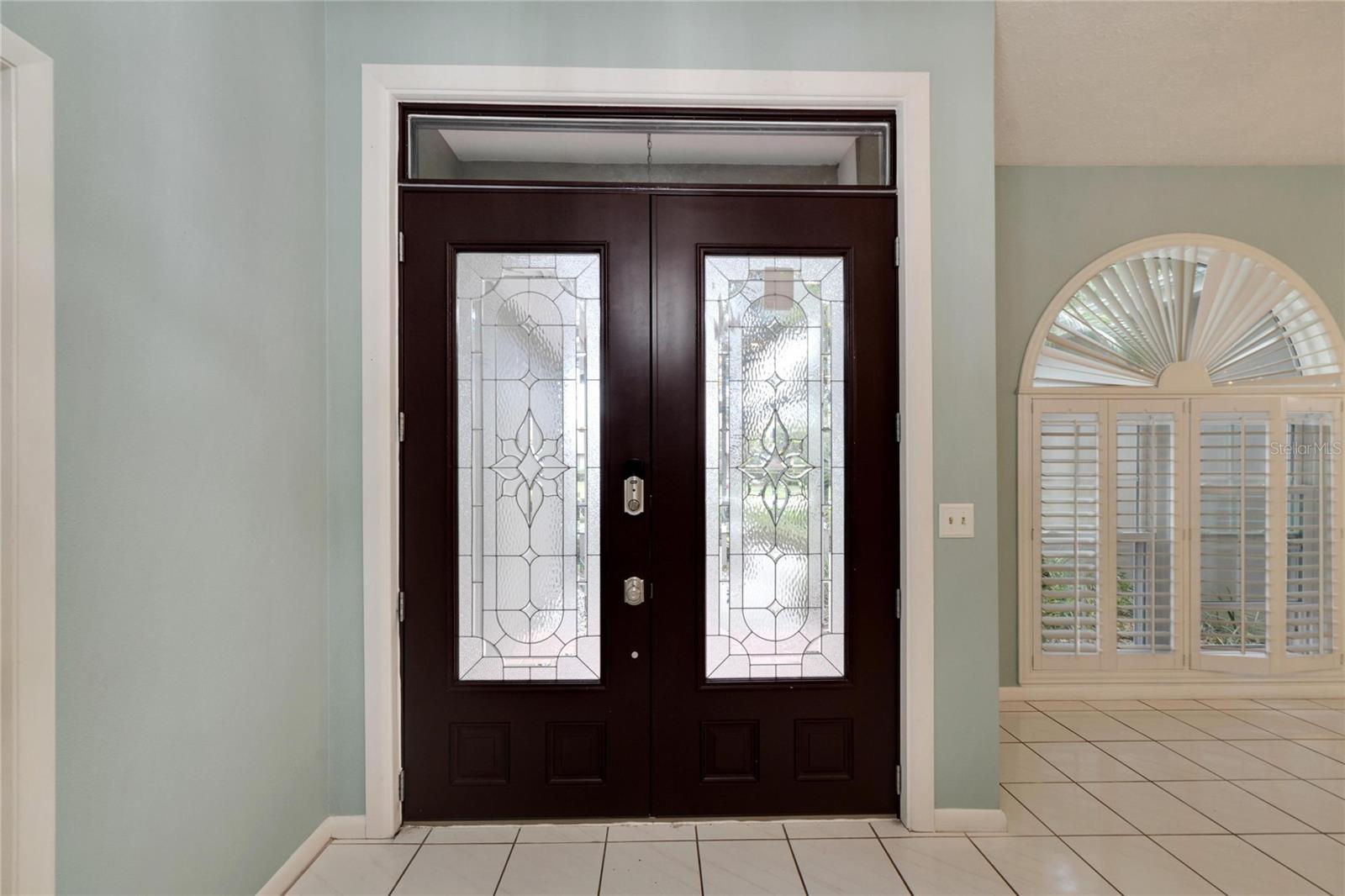 THE MANORS AT CRYSTAL LAKES - Residential Lease