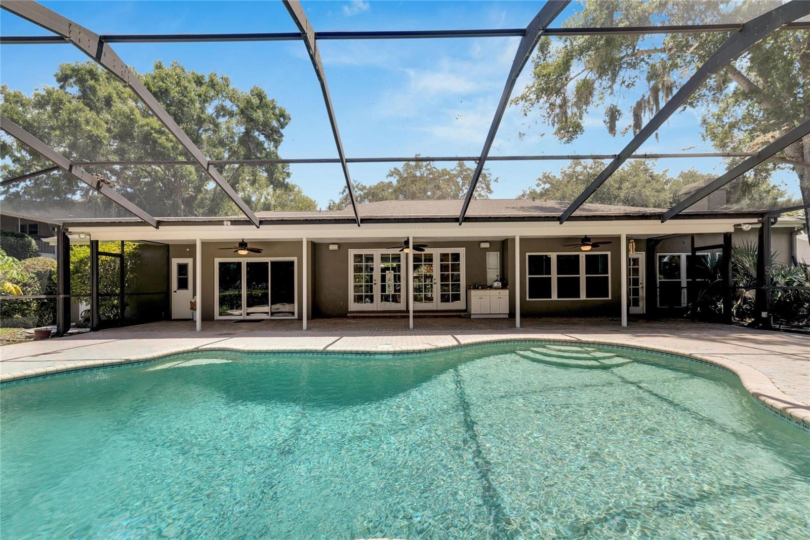 THE MANORS AT CRYSTAL LAKES - Residential Lease