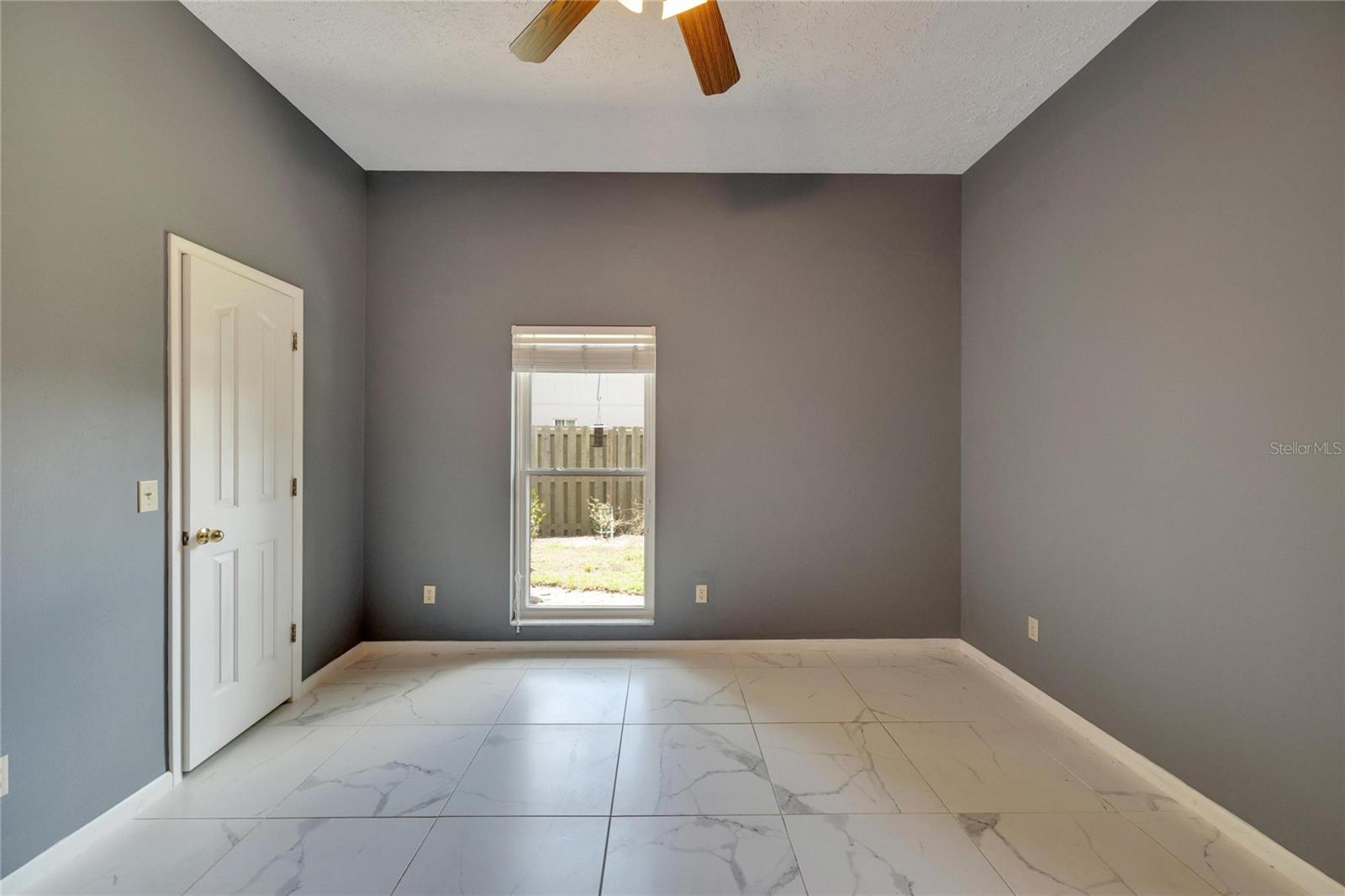 THE MANORS AT CRYSTAL LAKES - Residential Lease