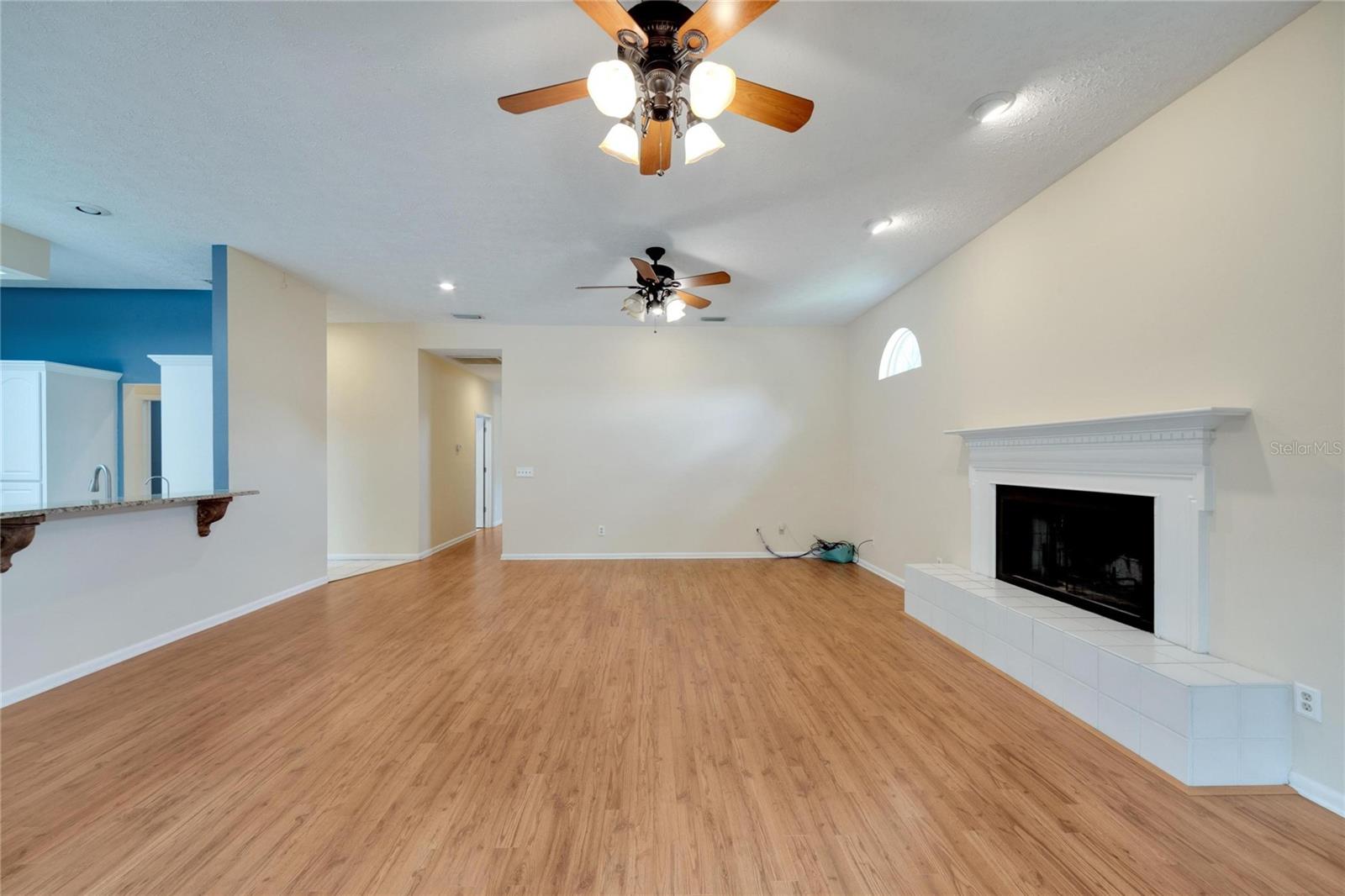 THE MANORS AT CRYSTAL LAKES - Residential Lease