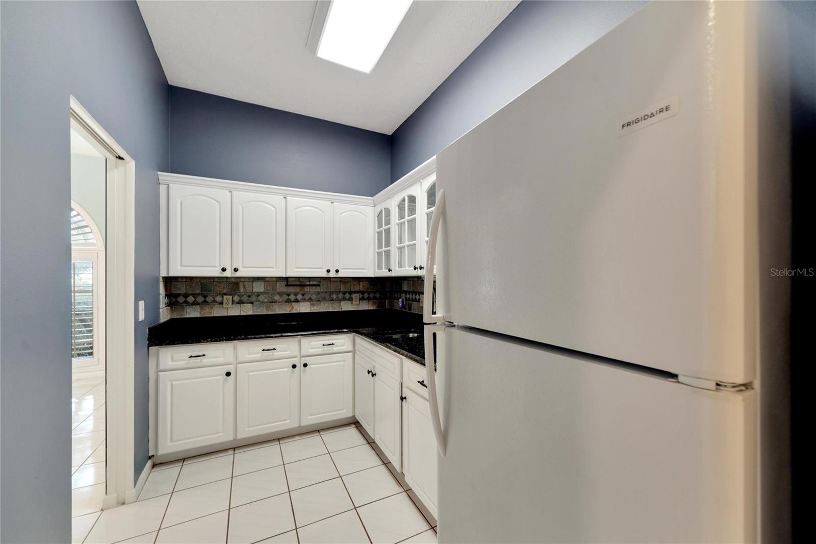 THE MANORS AT CRYSTAL LAKES - Residential Lease