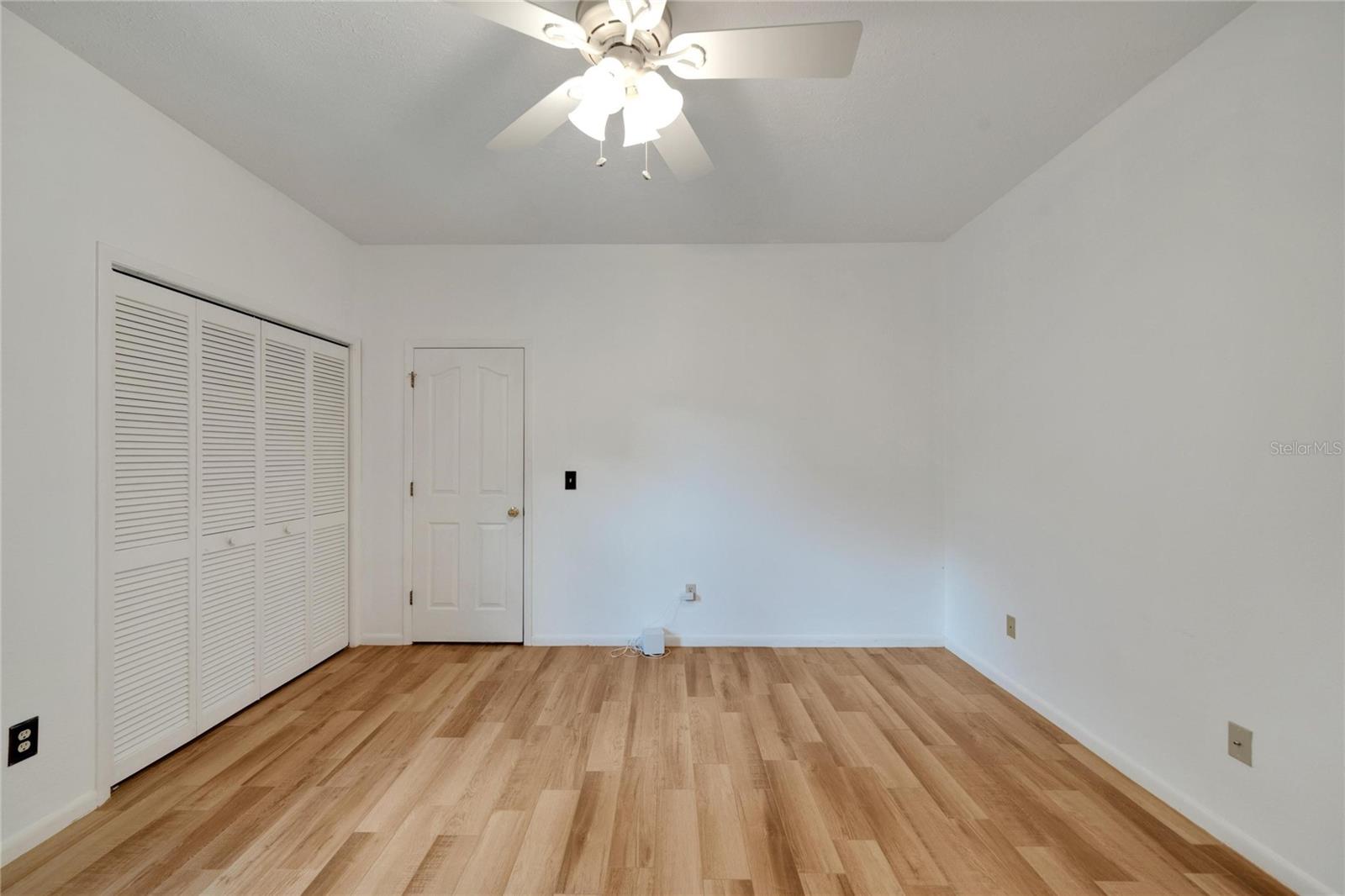 THE MANORS AT CRYSTAL LAKES - Residential Lease