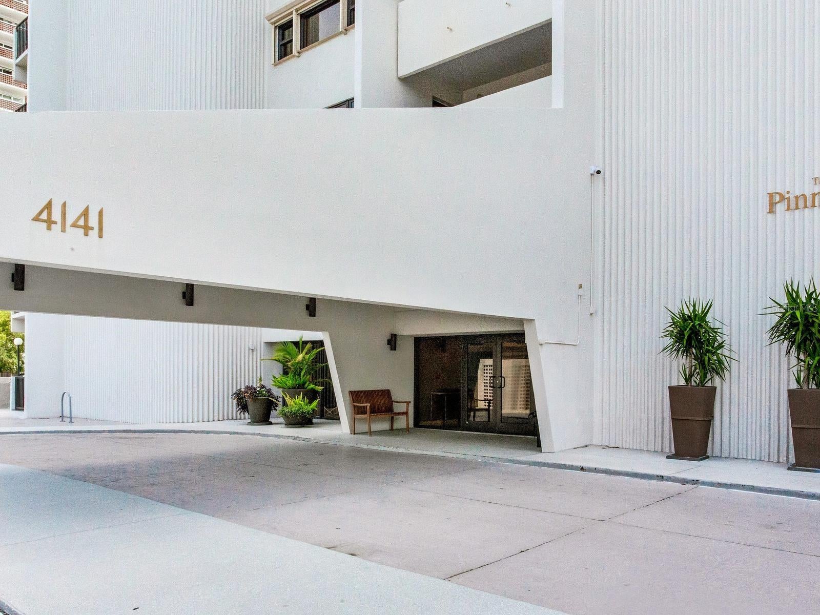 4141 BAYSHORE BOULEVARD 505