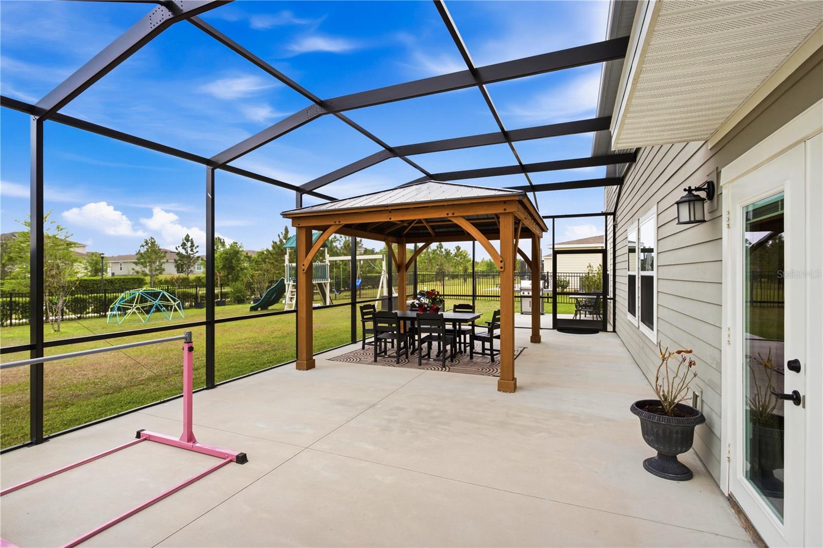 STONEYBROOK HILLS - Residential