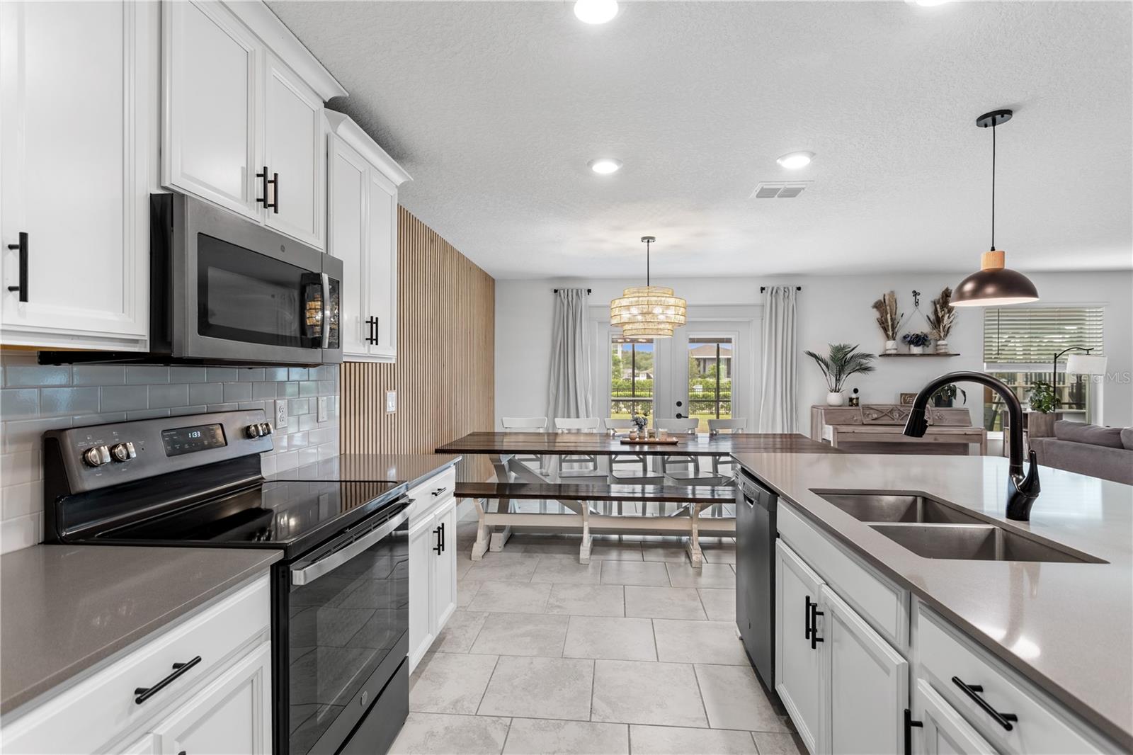 STONEYBROOK HILLS - Residential