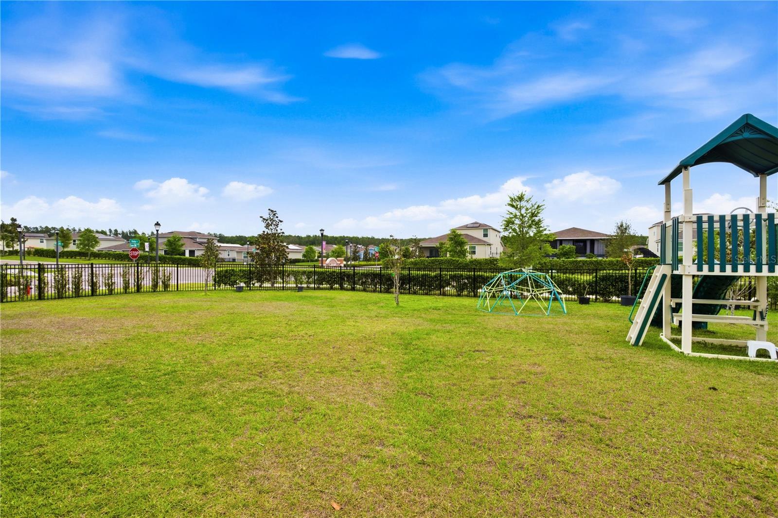 STONEYBROOK HILLS - Residential