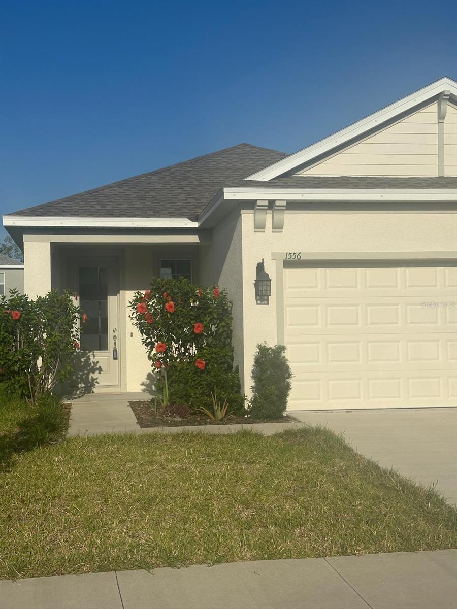 1556 N RIVER CIRCLE