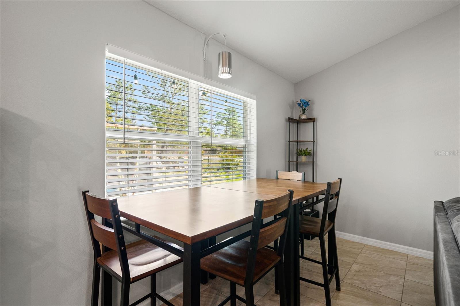 ROYAL HIGHLANDS - Residential