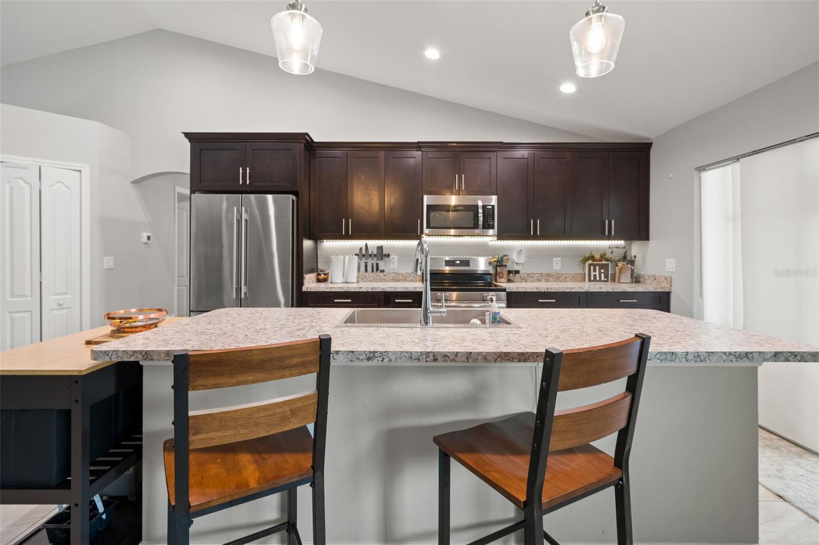 ROYAL HIGHLANDS - Residential