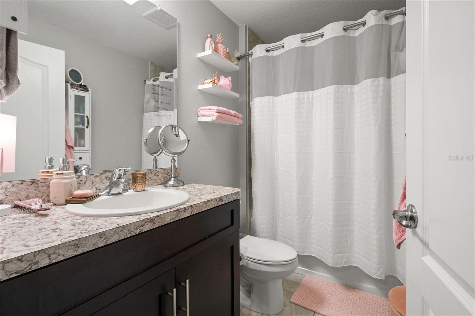 ROYAL HIGHLANDS - Residential