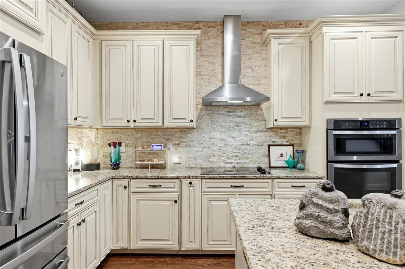 ENCLAVE/FRST LAKES - Residential