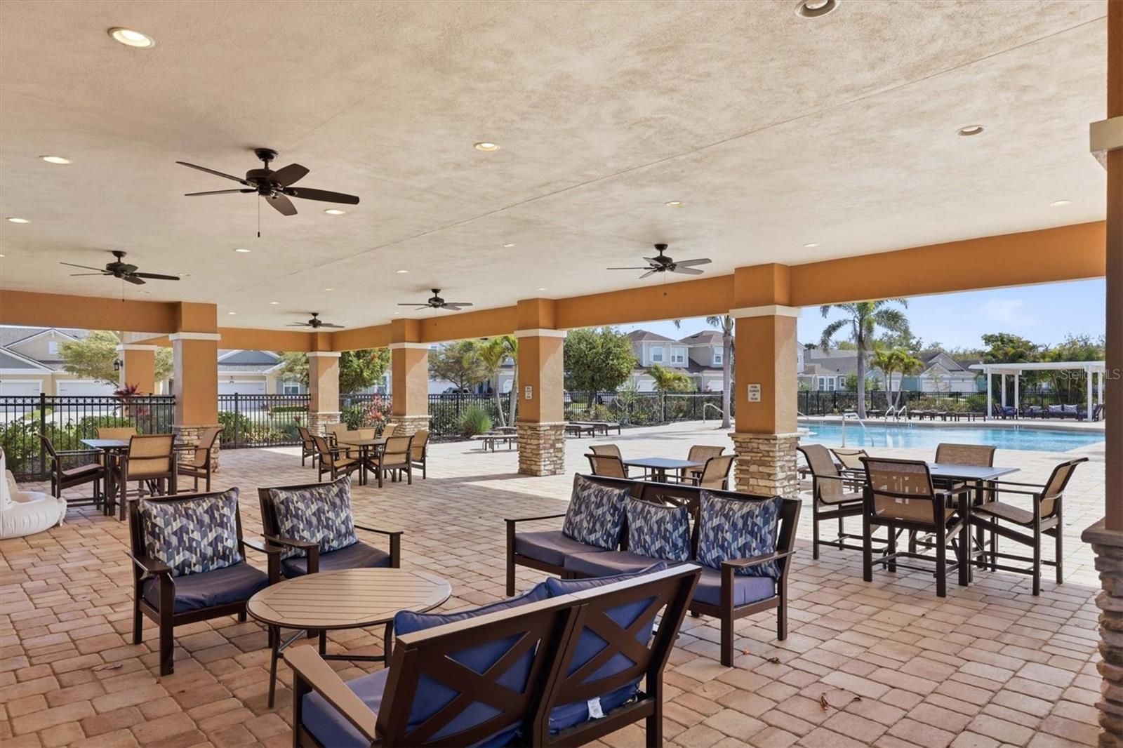 ENCLAVE/FRST LAKES - Residential