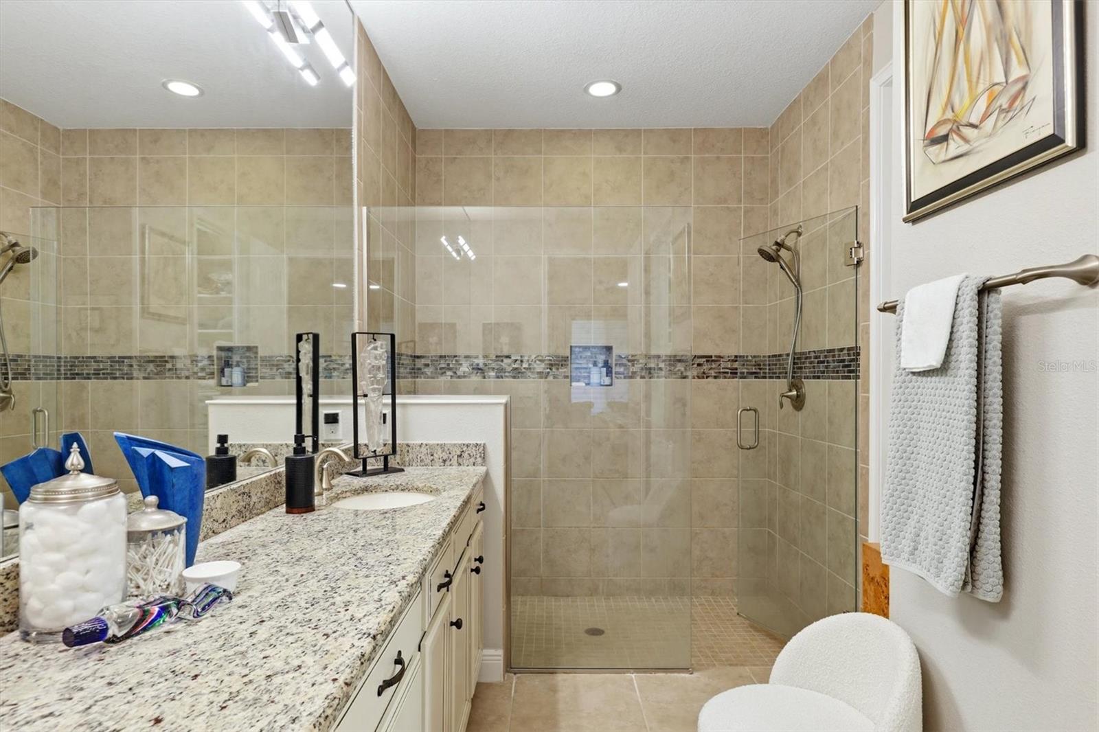 ENCLAVE/FRST LAKES - Residential