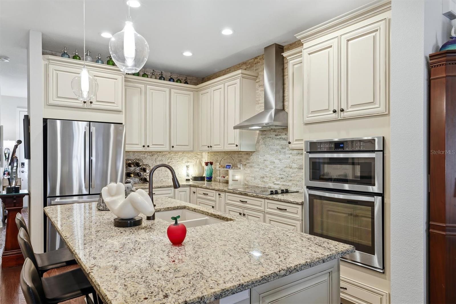 ENCLAVE/FRST LAKES - Residential