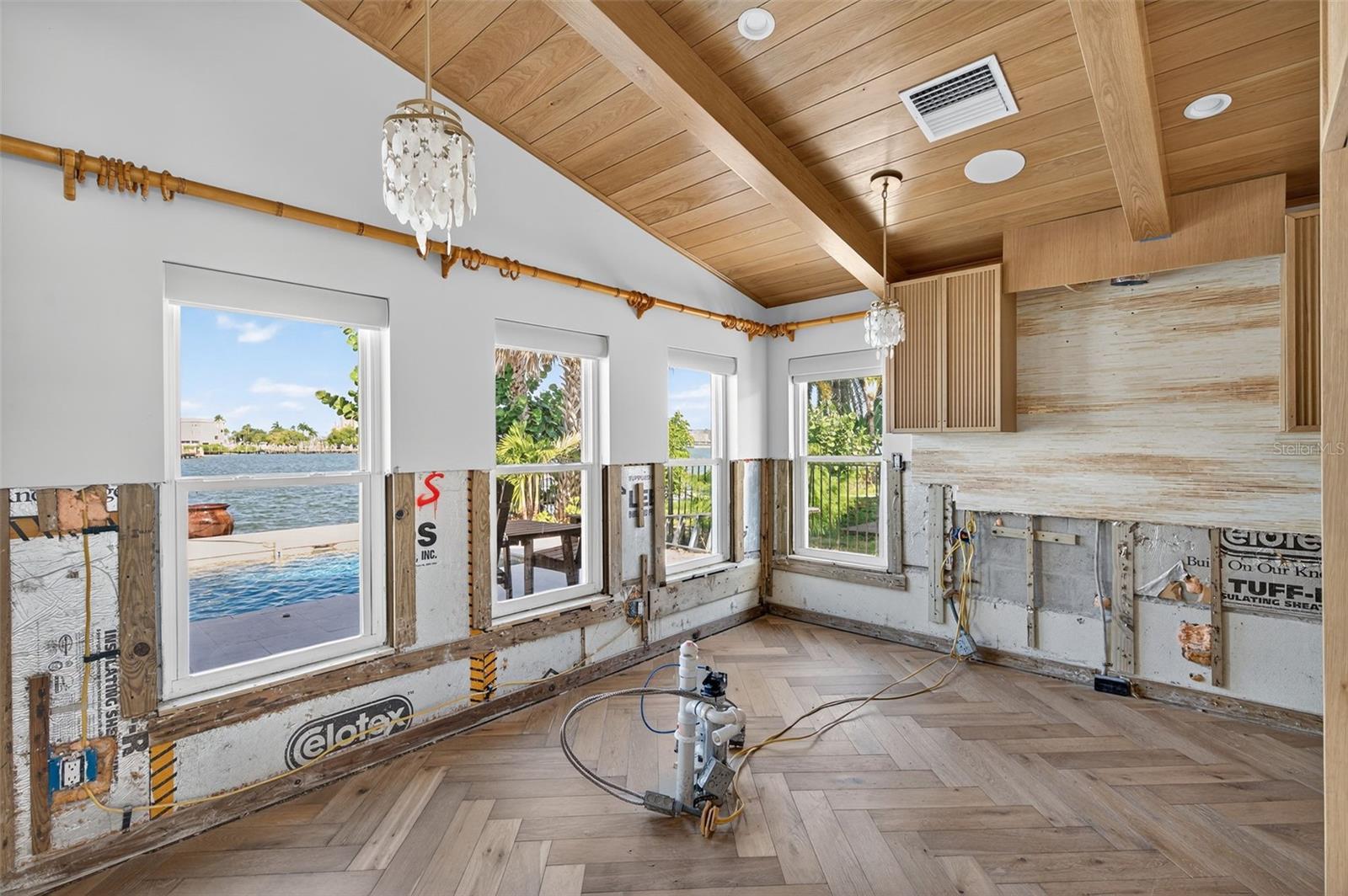 MADEIRA SHORES 1ST ADD - Residential