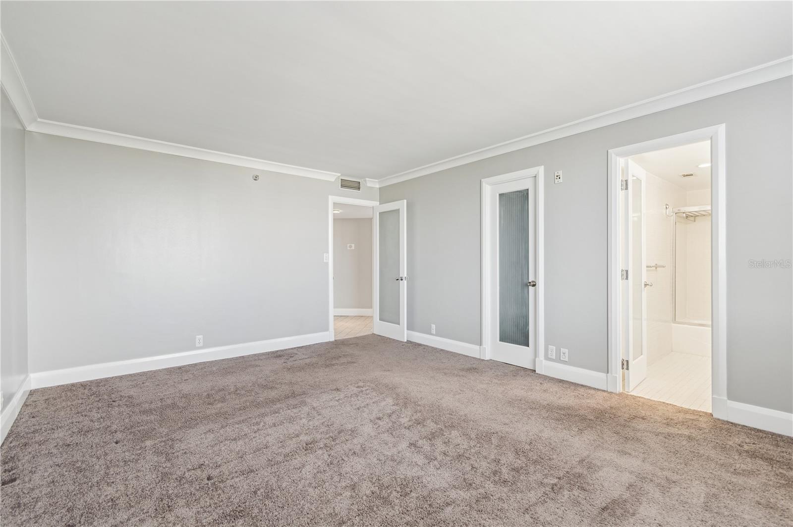 PARK LAKE TOWERS - Residential