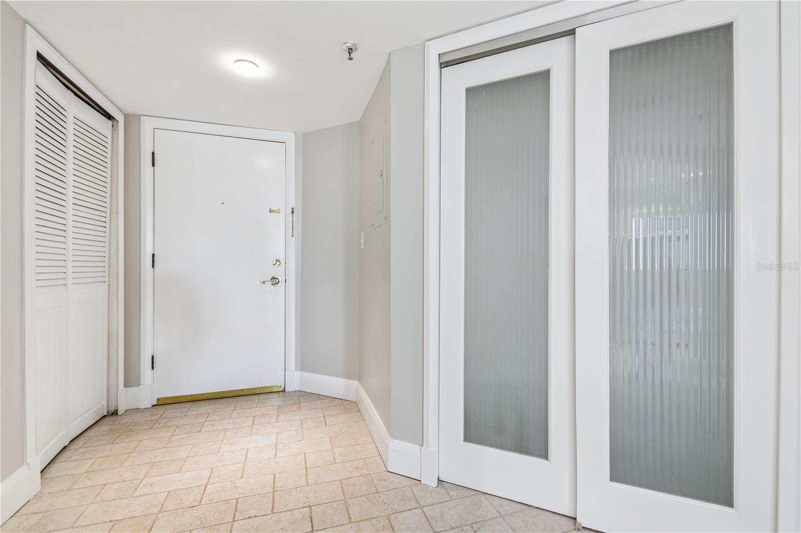 PARK LAKE TOWERS - Residential