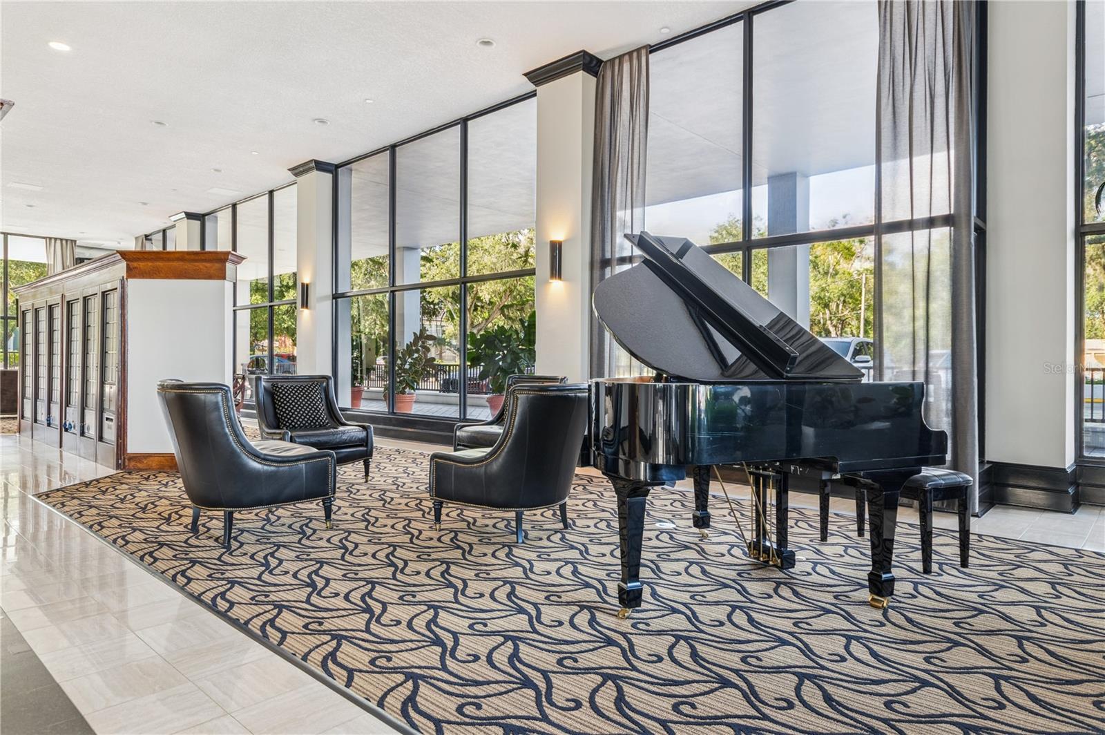 PARK LAKE TOWERS - Residential