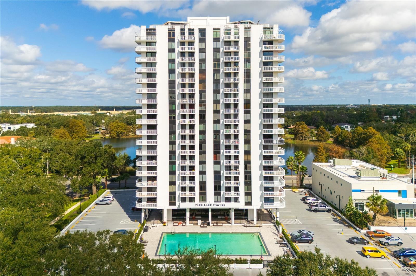 PARK LAKE TOWERS - Residential