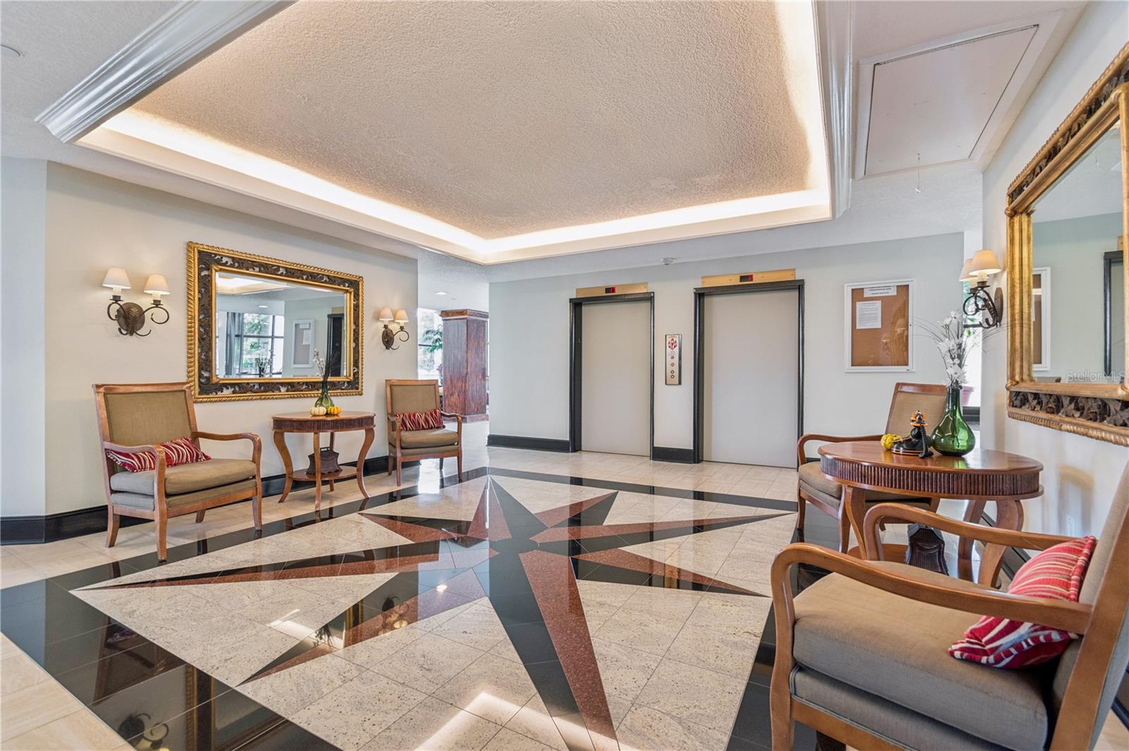 PARK LAKE TOWERS - Residential